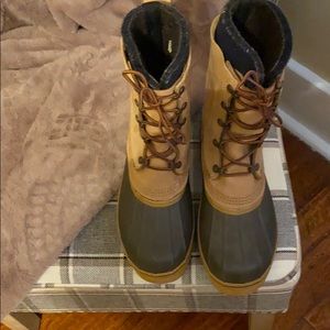 Like new LL Bean boots-size 9
